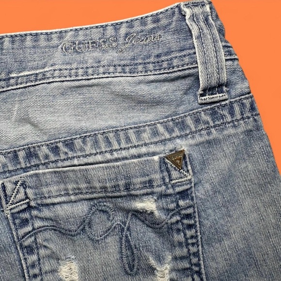 Y2K Vintage Guess Low Rise Distressed Denim Shorts Size 27 - Picture 4 of 8